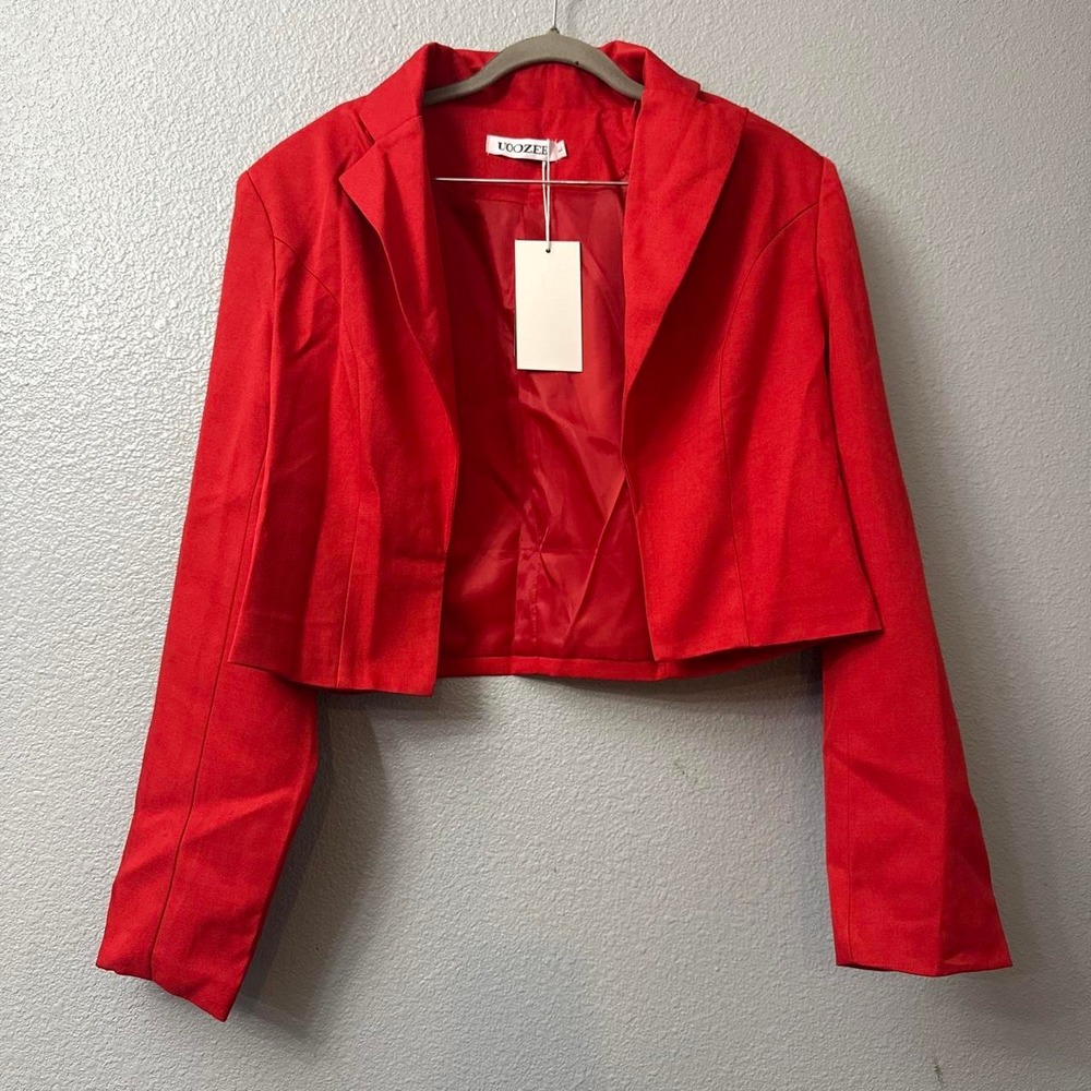 UOOZEE Womem's Cropped Split Joint Blazer Jacket with Padded Shoulders